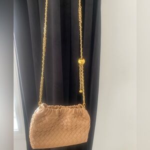 Elegant Tan Woven Shoulder Bag